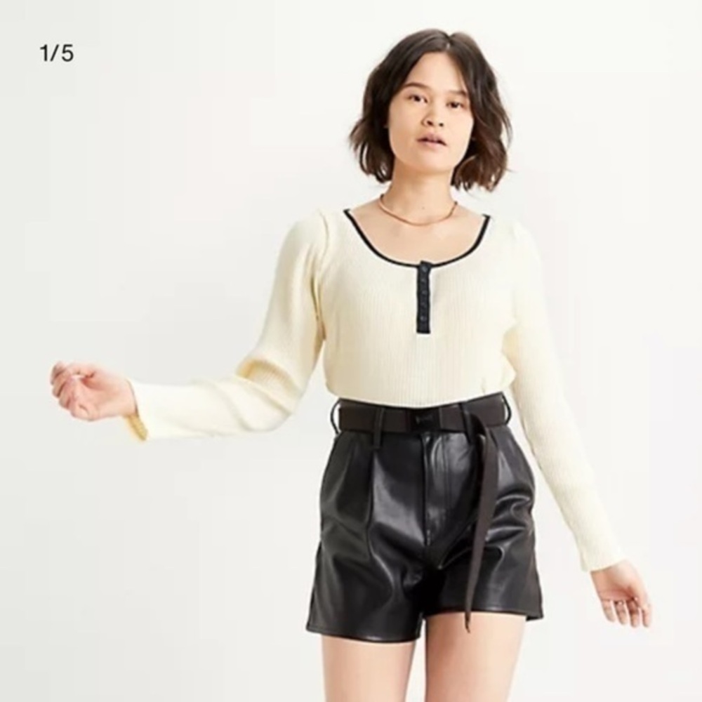 LEVI’S HIGH RISE FAUX LEATHER WOMENS SHORTS​